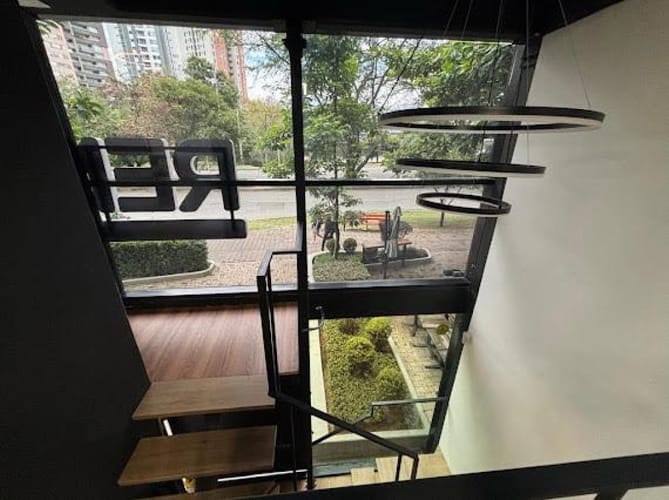 Local en venta en Milla De Oro, Medellín, 46 m² · foto 2 de 13