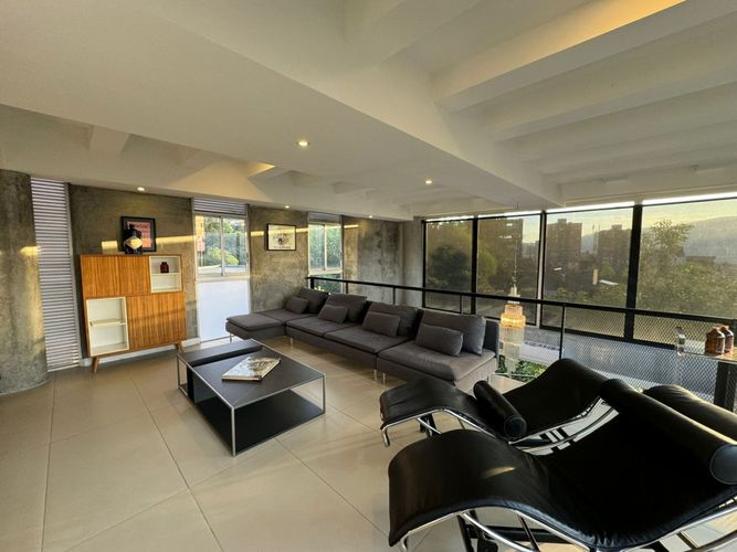 Apartamento en venta en El Tesoro, Medellín · foto 3 de 5