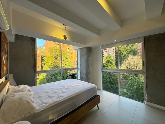 Apartamento en venta en El Tesoro, Medellín · foto 5 de 5