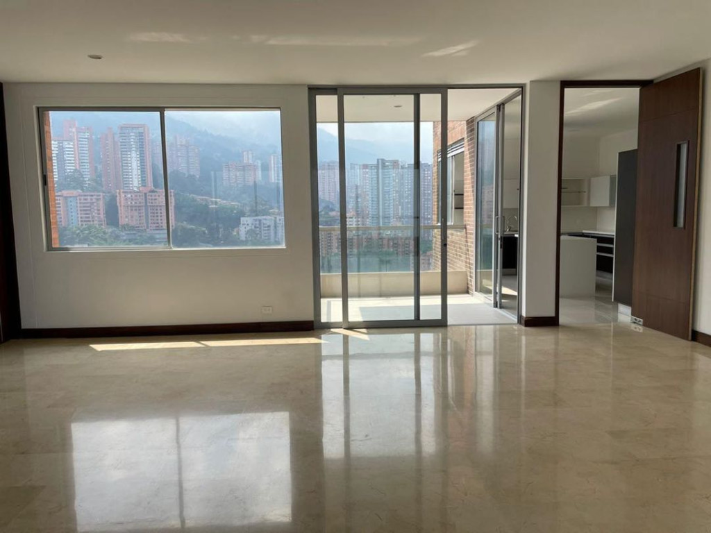 Apartamento en venta en El Tesoro, Medellín · foto 5 de 7