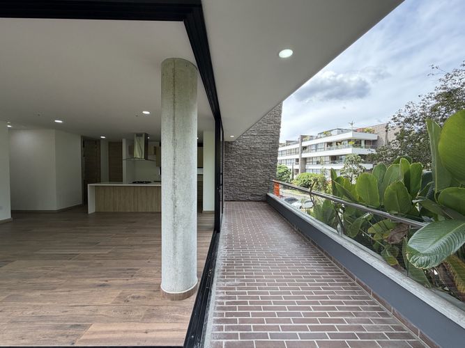 Apartamento de 3 alcobas en venta en Loma Del Escobero, Envigado, 163 m² · foto 6 de 19
