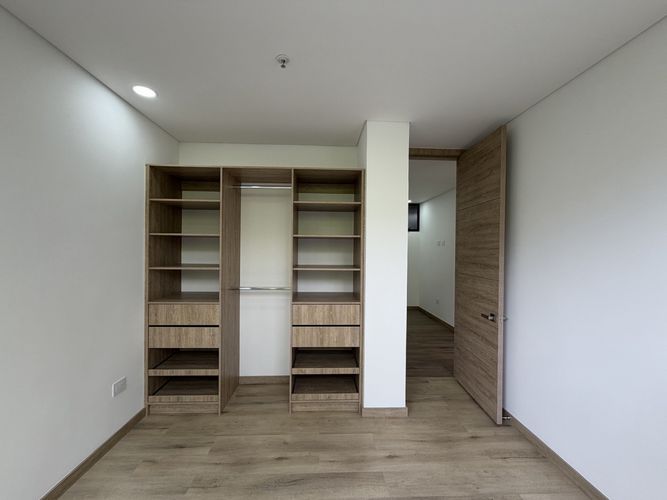 Apartamento de 3 alcobas en venta en Loma Del Escobero, Envigado, 163 m² · foto 13 de 19
