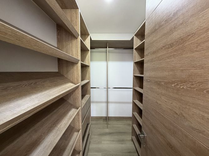 Apartamento de 3 alcobas en venta en Loma Del Escobero, Envigado, 163 m² · foto 18 de 19