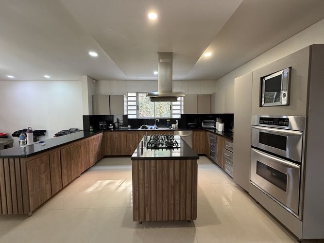Casa de 5 alcobas en venta en Aves Maria, Sabaneta, 470 m² · foto 5 de 24