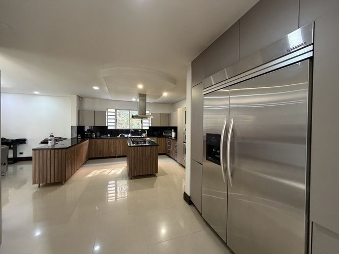 Casa de 5 alcobas en venta en Aves Maria, Sabaneta, 470 m² · foto 7 de 24