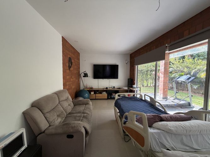 Casa de 5 alcobas en venta en Aves Maria, Sabaneta, 470 m² · foto 9 de 24