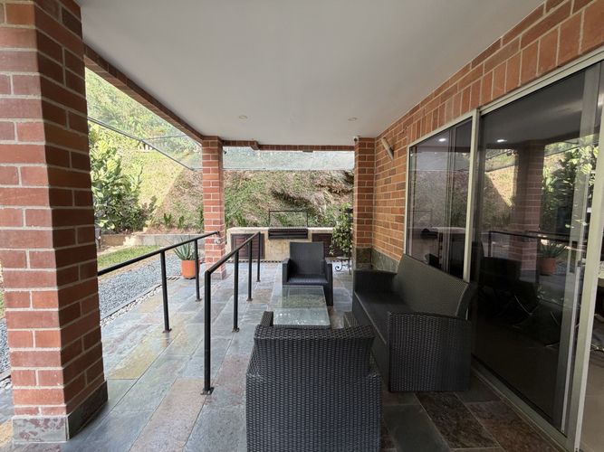 Casa de 5 alcobas en venta en Aves Maria, Sabaneta, 470 m² · foto 10 de 24
