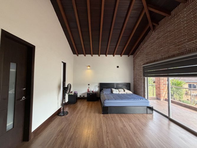 Casa de 5 alcobas en venta en Aves Maria, Sabaneta, 470 m² · foto 14 de 24