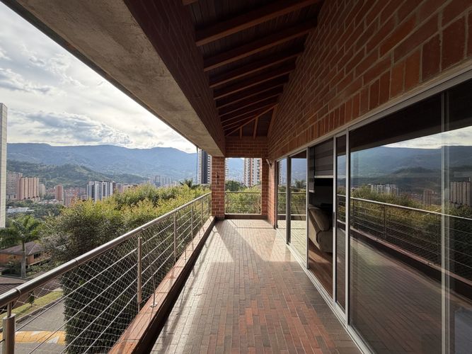 Casa de 5 alcobas en venta en Aves Maria, Sabaneta, 470 m² · foto 17 de 24