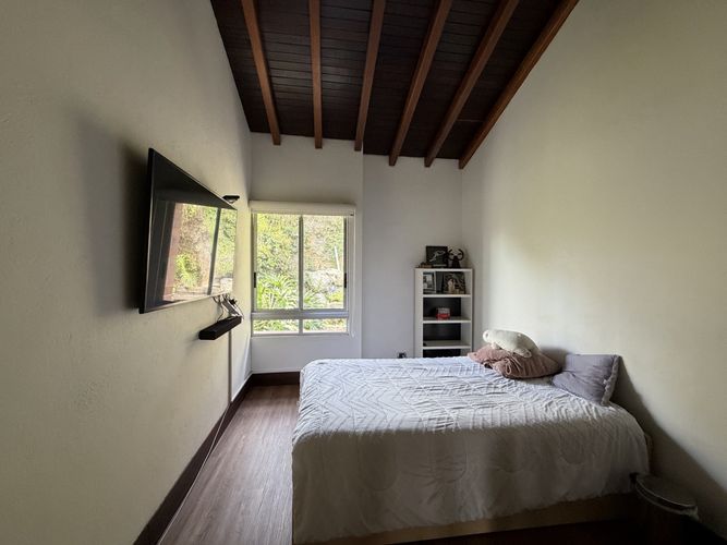 Casa de 5 alcobas en venta en Aves Maria, Sabaneta, 470 m² · foto 21 de 24