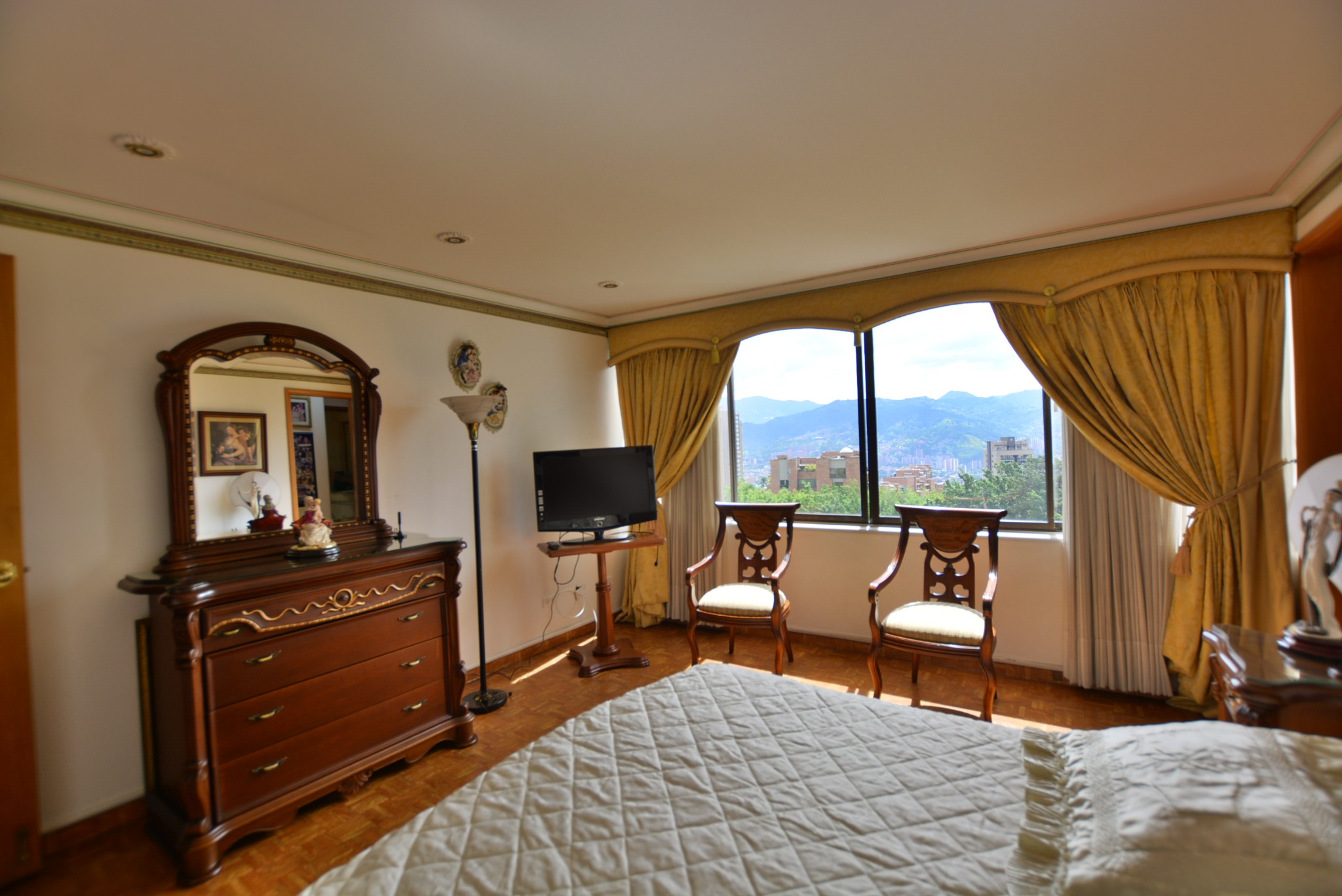 Apartamento en venta en El Poblado, Medellín · foto 11 de 24