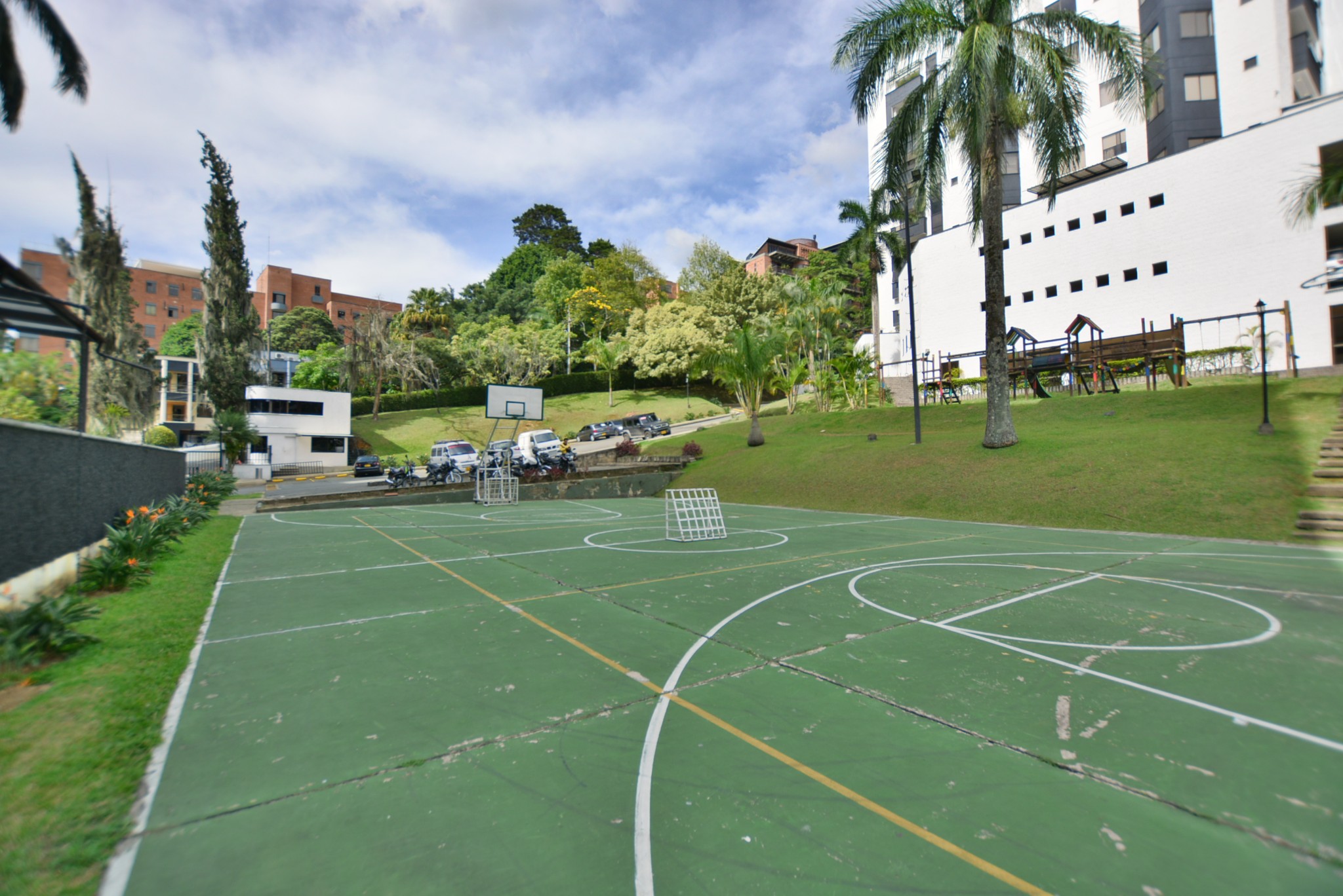 Apartamento en venta en El Poblado, Medellín · foto 23 de 24