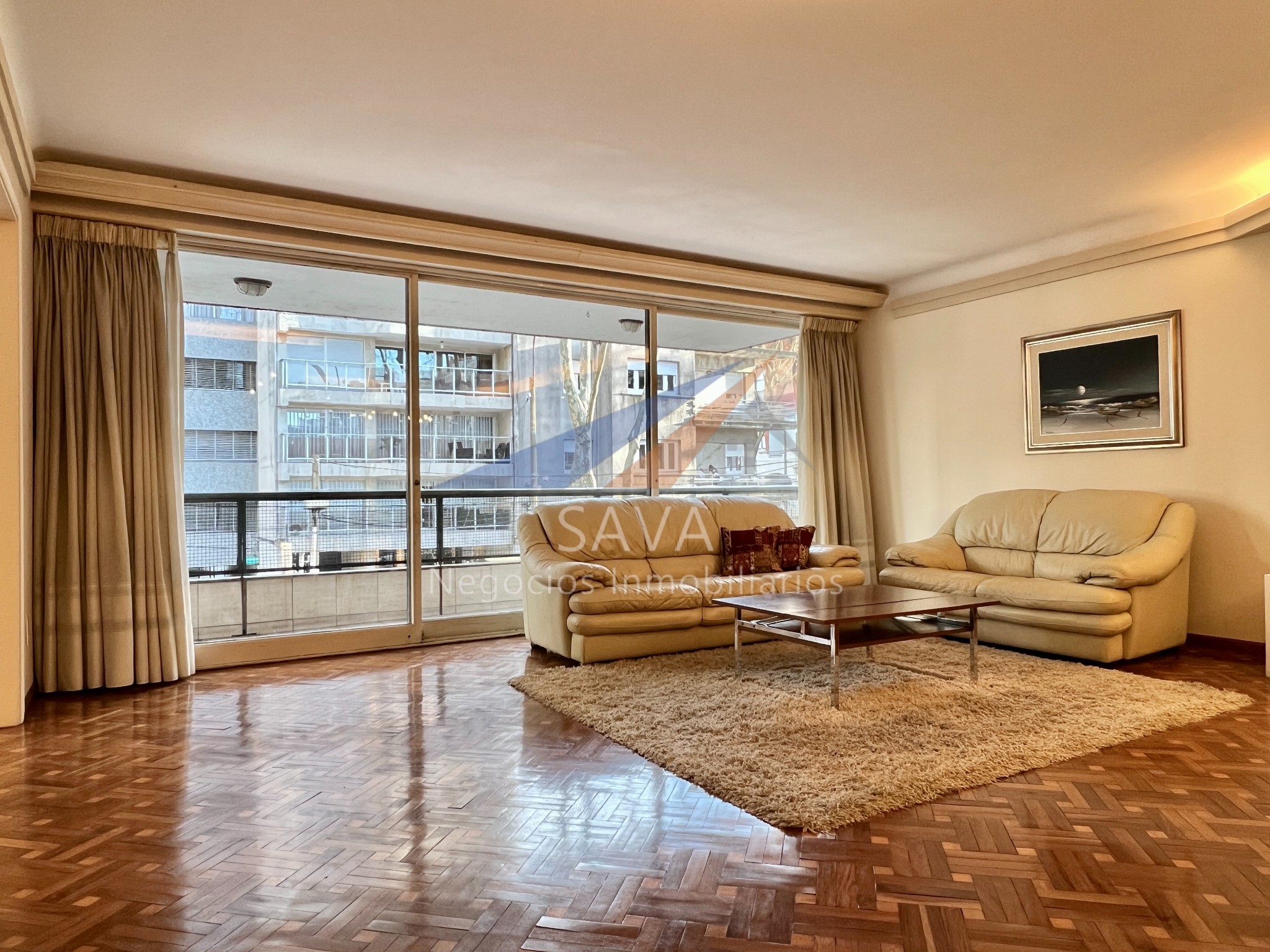 Alquiler Apartamento 4 en Pocitos! Amueblado y Equipado. Se Aceptan Mascotas.