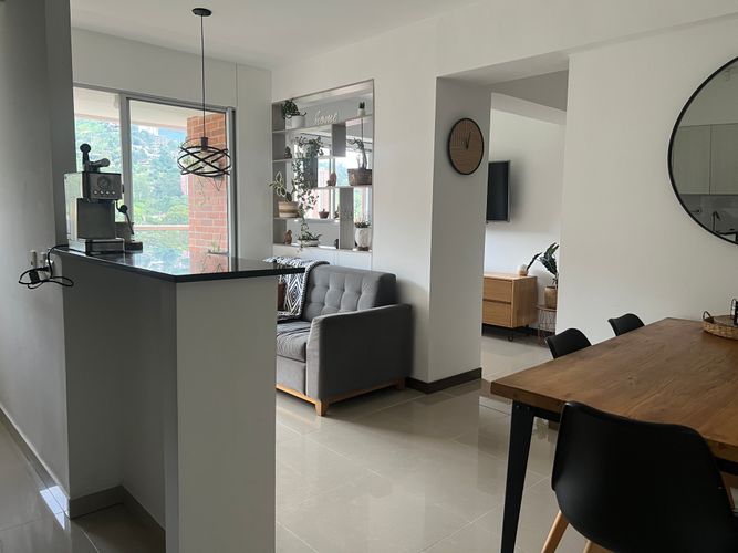 Apartamento en venta en Alto De Las Flores, Sabaneta · foto 3 de 24