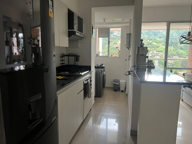 Apartamento en venta en Alto De Las Flores, Sabaneta · foto 9 de 24