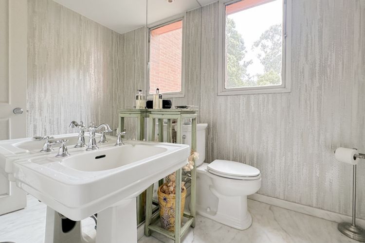 Apartamento de 3 alcobas en venta en El Refugio, Bogotá, 310 m² · foto 10 de 24