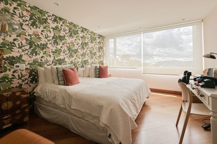 Apartamento de 3 alcobas en venta en El Refugio, Bogotá, 310 m² · foto 12 de 24