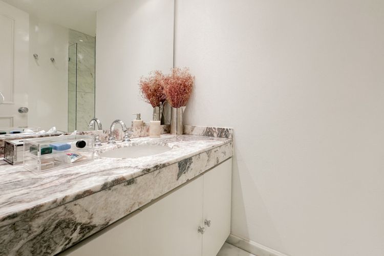 Apartamento de 3 alcobas en venta en El Refugio, Bogotá, 310 m² · foto 14 de 24