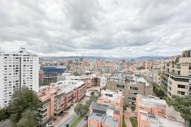 Apartamento de 1 alcoba en venta en El Retiro, Bogotá, 192 m² · foto 16 de 19