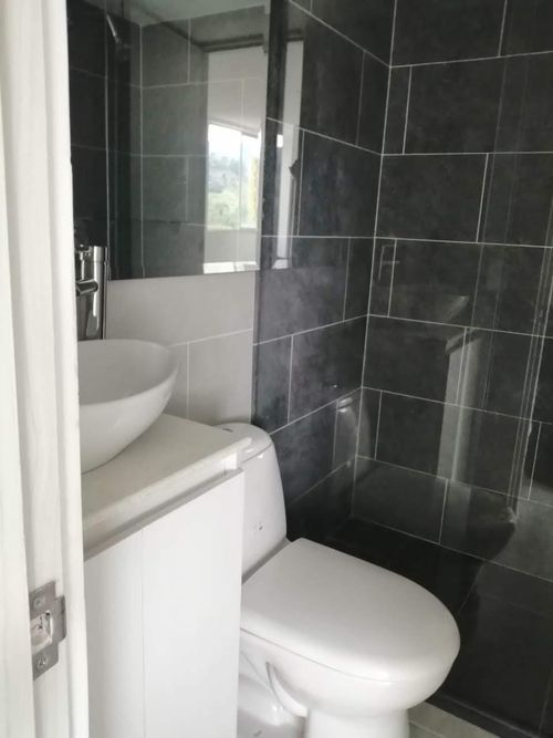 Apartamento de 3 alcobas en venta en Loma De San Jose, Sabaneta, 57 m² · foto 8 de 10