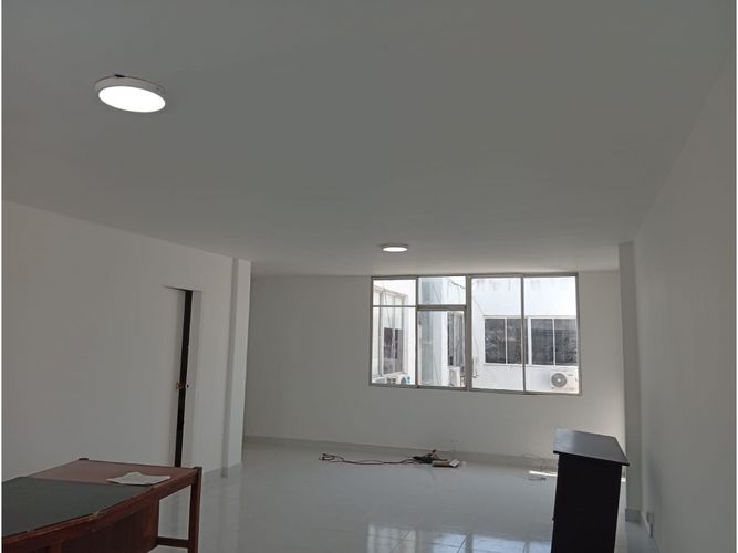 Oficina en arriendo en La Matuna, Cartagena, 44 m² · foto 2 de 9