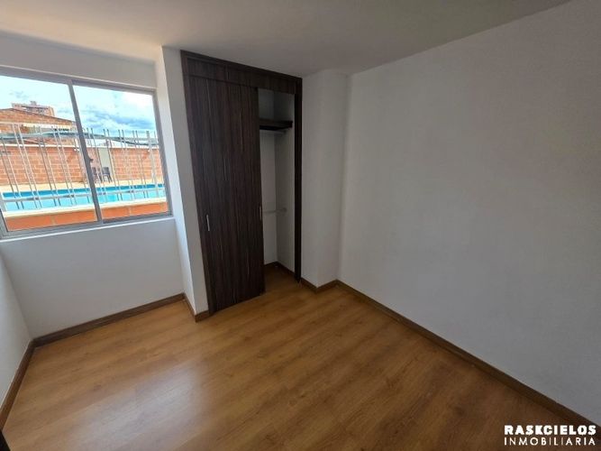 Apartamento de 3 alcobas en venta en Ciudad Niquia, Bello, 103 m² · foto 2 de 11