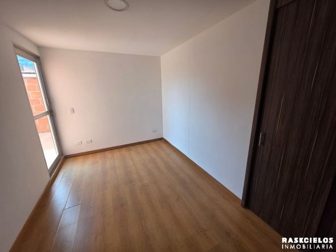 Apartamento de 3 alcobas en venta en Ciudad Niquia, Bello, 103 m² · foto 3 de 11
