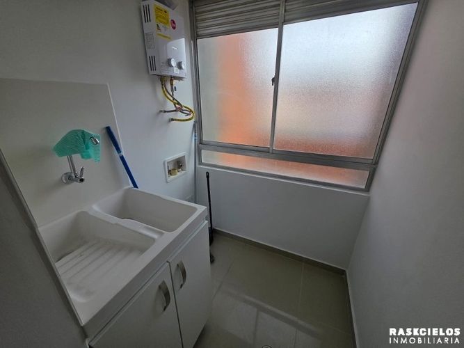 Apartamento de 3 alcobas en venta en Ciudad Niquia, Bello, 103 m² · foto 9 de 11