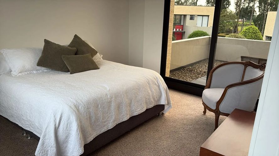 Casa de 3 alcobas en venta en Pueblo Viejo, Cota, 350 m² · foto 9 de 10