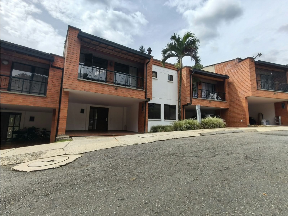 Casa en Arriendo en Loma del Chocho, Envigado