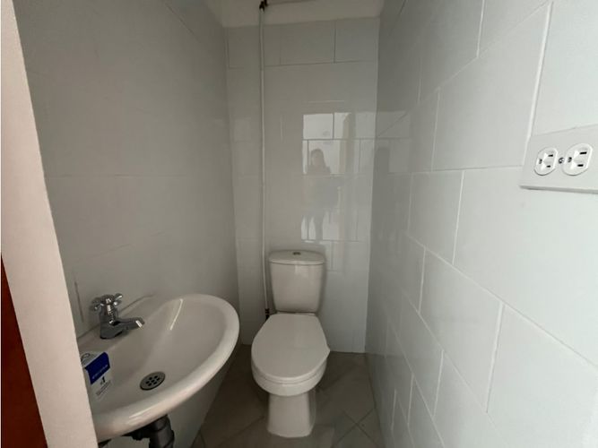 Local en arriendo en La Magnolia, Envigado, 15 m² · foto 3 de 3