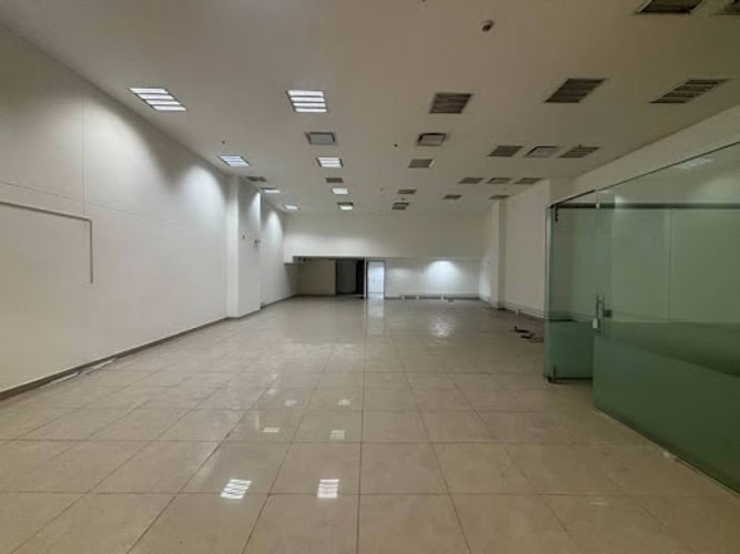Local en arriendo en Loma Del Escobero, Envigado, 212 m² · foto 4 de 11