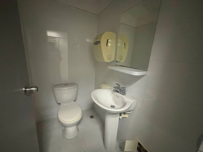 Local en arriendo en Loma Del Escobero, Envigado, 212 m² · foto 10 de 11