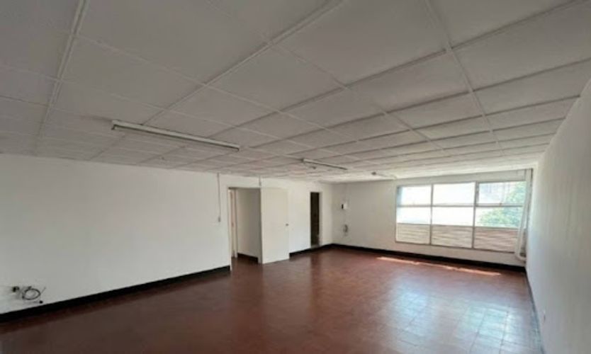 Bodega en arriendo en Laureles, Medellín, 165 m² · foto 3 de 4