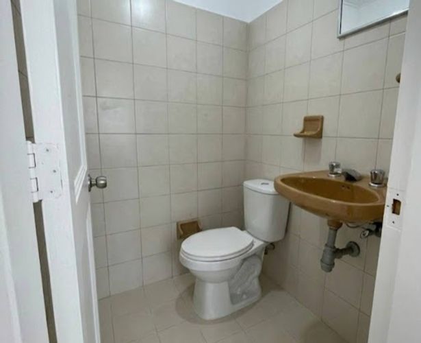 Bodega en arriendo en Laureles, Medellín, 165 m² · foto 4 de 4