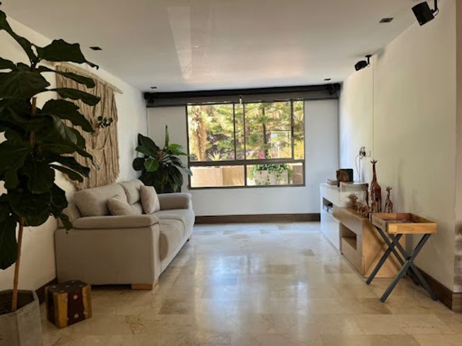 Apartamento de 3 alcobas en venta en El Tesoro, Medellín, 459 m² · foto 3 de 22