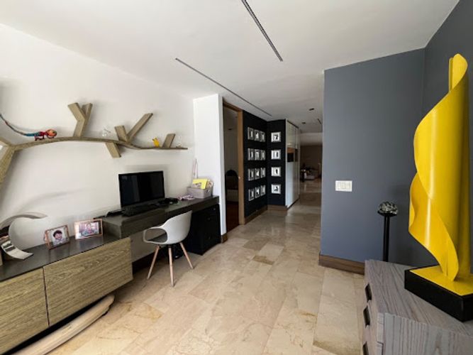 Apartamento de 3 alcobas en venta en El Tesoro, Medellín, 459 m² · foto 4 de 22