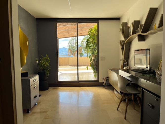 Apartamento de 3 alcobas en venta en El Tesoro, Medellín, 459 m² · foto 5 de 22