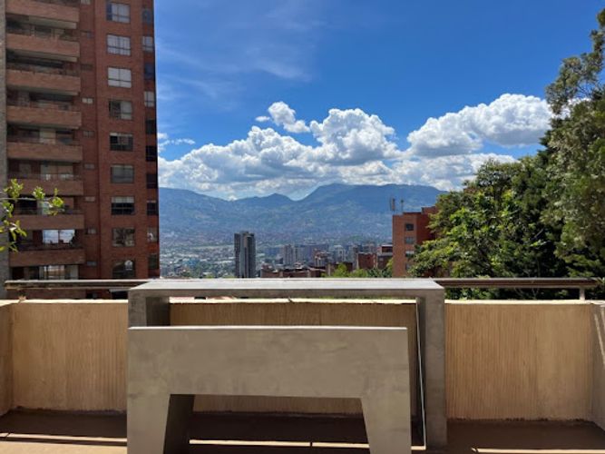 Apartamento de 3 alcobas en venta en El Tesoro, Medellín, 459 m² · foto 20 de 22