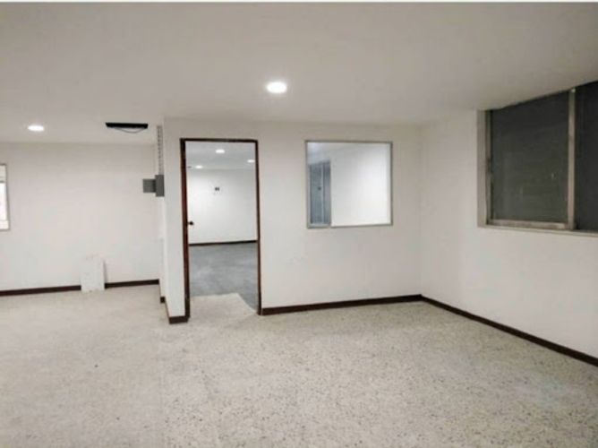 Bodega en arriendo en Playa Rica, Itagüí, 2050 m² · foto 8 de 8