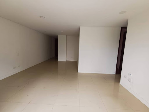 Apartamento en arriendo en Santa Maria De Los Angeles, Medellín · foto 2 de 18