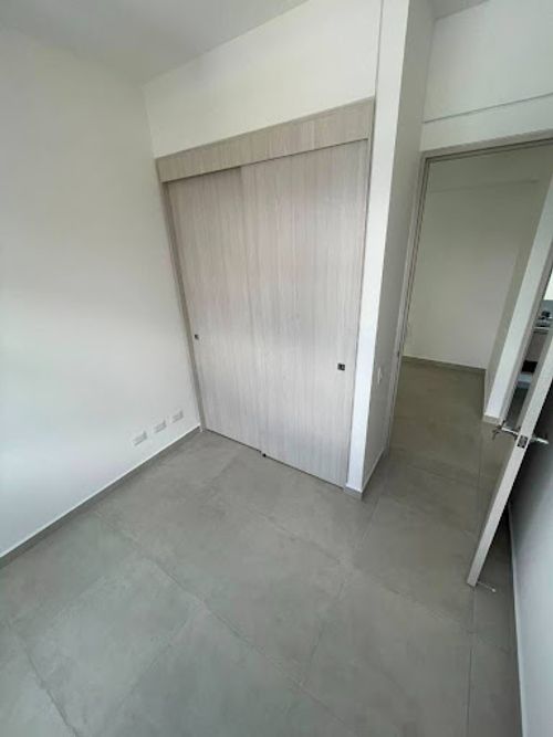 Apartamento de 3 alcobas en arriendo en El Carmelo, Envigado, 85 m² · foto 8 de 17