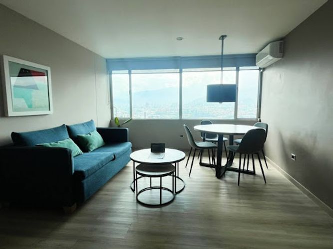 Apartamento de 2 alcobas en venta en Cristo Rey, Medellín, 77 m² · foto 4 de 16