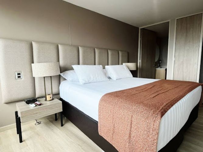 Apartamento de 2 alcobas en venta en Cristo Rey, Medellín, 77 m² · foto 13 de 16