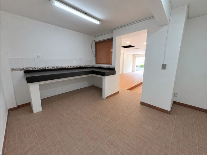 Local en arriendo en El Peñon, Cali, 105 m² · foto 2 de 8