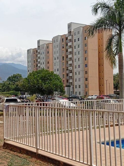 Apartamento de 2 alcobas en venta en El Piloto Ii Etapa, Jamundí, 62 m² · foto 2 de 22