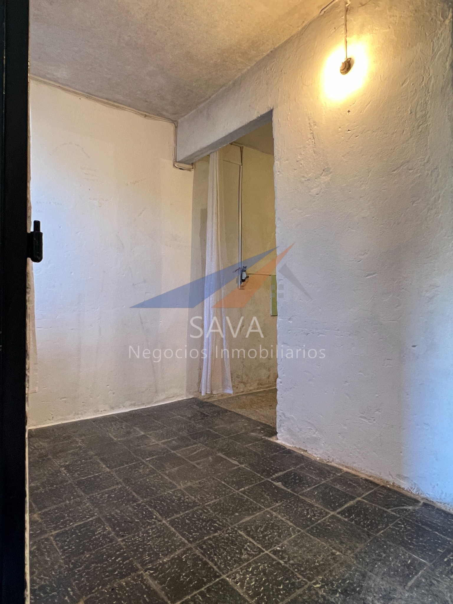 Alquiler Apartamento tipo Casa 1 Dormitorio en Los Bulevares / Paso de la Arena. Patio con Parrillero! · Foto 4