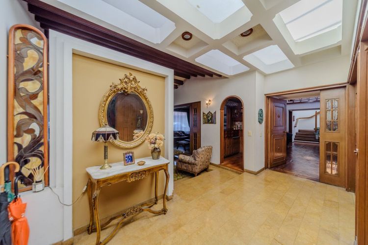 Casa de 5 alcobas en venta en Malibu, Bogotá, 356 m² · foto 10 de 24
