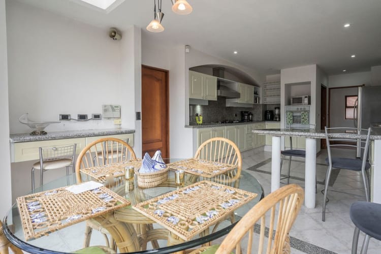 Apartamento de 6 alcobas en venta en San Patricio, Bogotá, 383 m² · foto 10 de 24