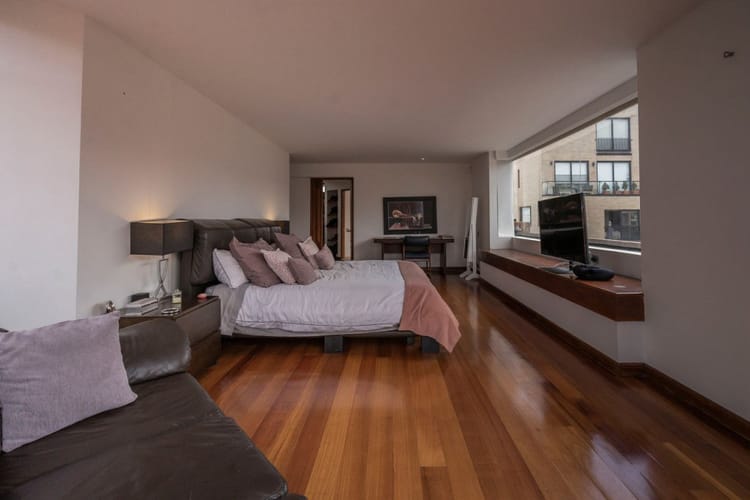 Apartamento de 6 alcobas en venta en San Patricio, Bogotá, 383 m² · foto 21 de 24